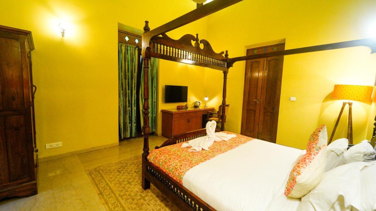 Surya Kiran Heritage Hotel Panaji Esterno foto