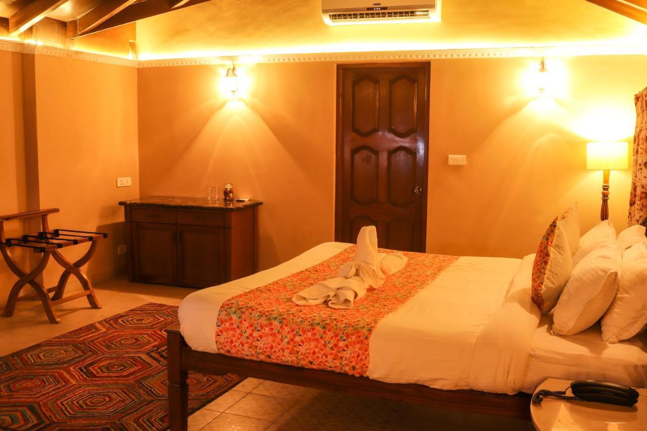 Surya Kiran Heritage Hotel Panaji Esterno foto