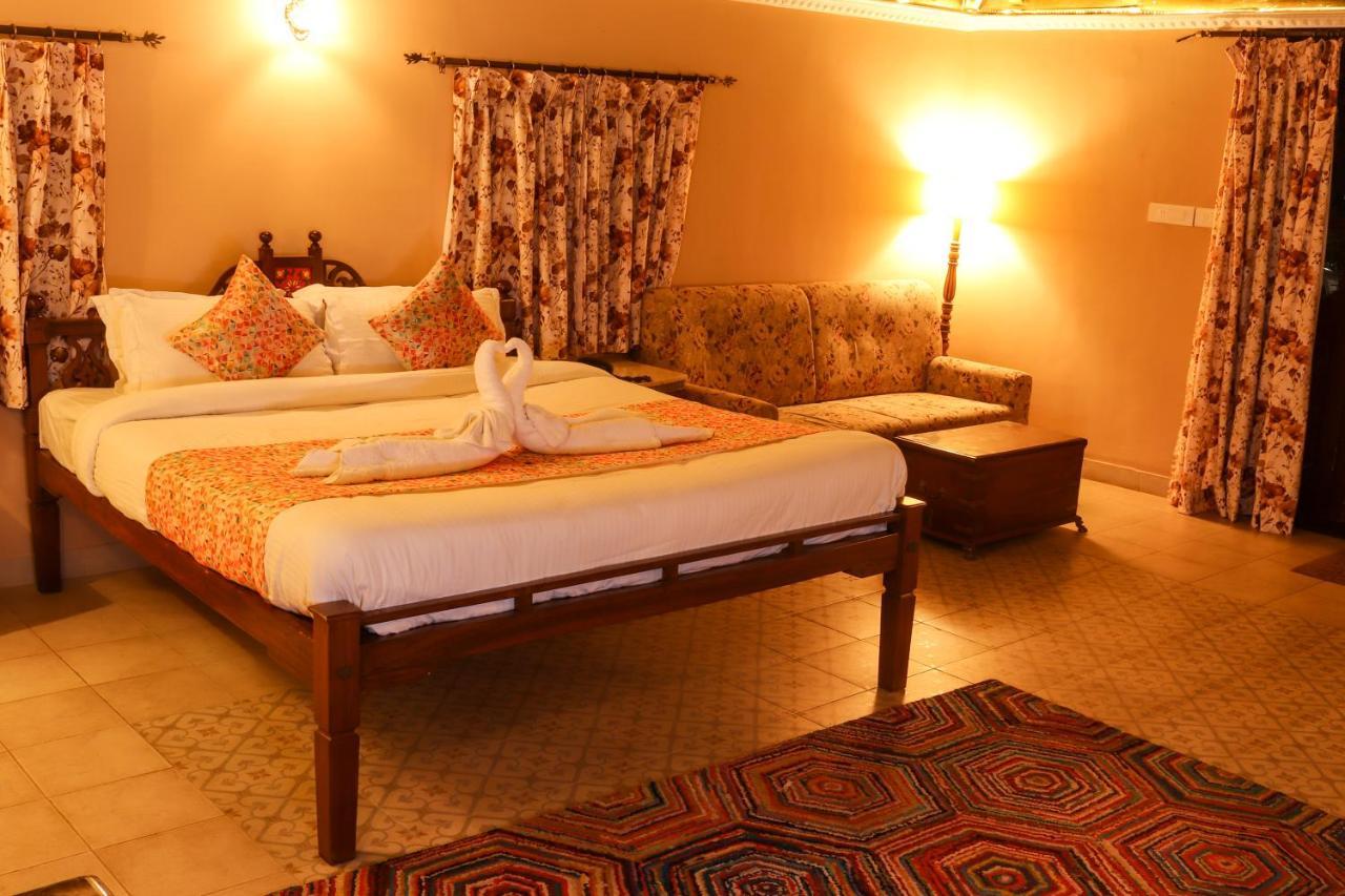 Surya Kiran Heritage Hotel Panaji Esterno foto