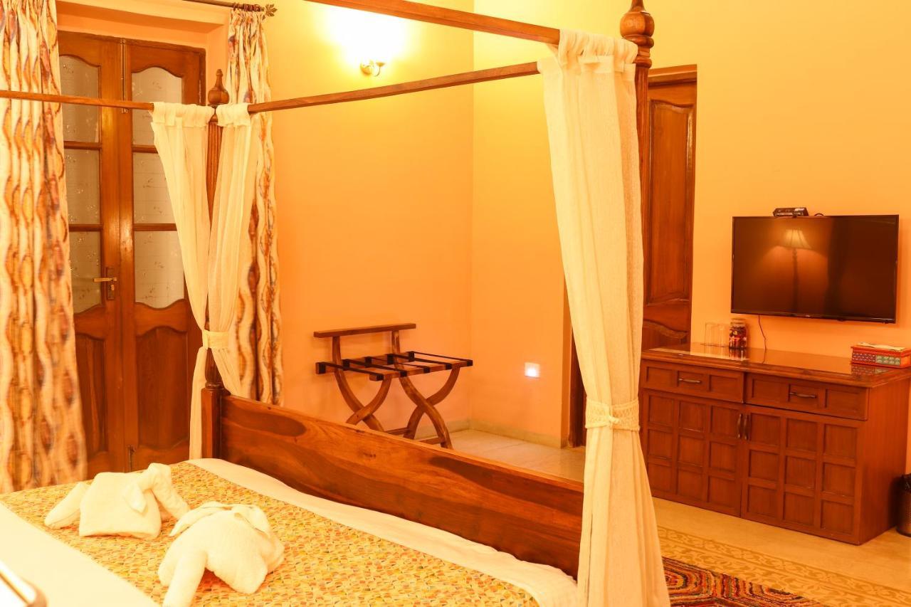 Surya Kiran Heritage Hotel Panaji Esterno foto